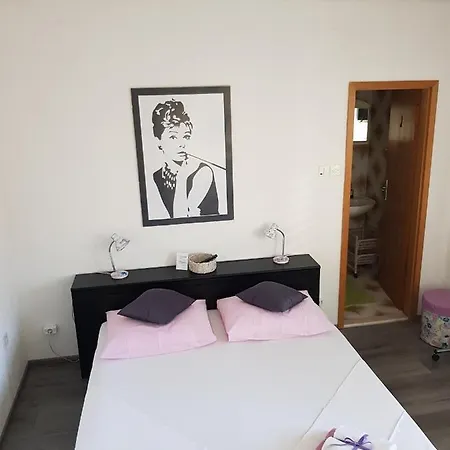 Guesthouse Batinic 게스트하우스 3*