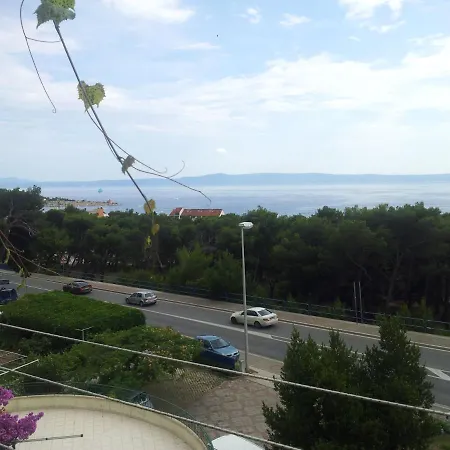 Guesthouse Batinic 게스트하우스 마카르스카