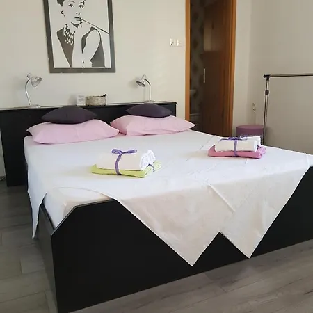 Guesthouse Batinic 게스트하우스 마카르스카